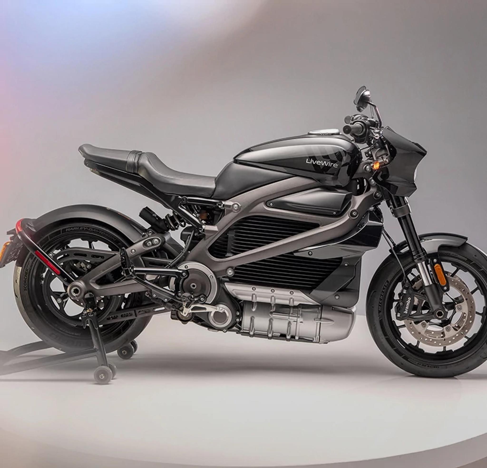 bike, wheel, vehicle, motorbike, drive, transportation system, chrome, fast, helicopter, biker, classic, engine, power, race, motorcyclist, speed, brake, glazed, tire, machine, ride, metallic, car, hurry, no person